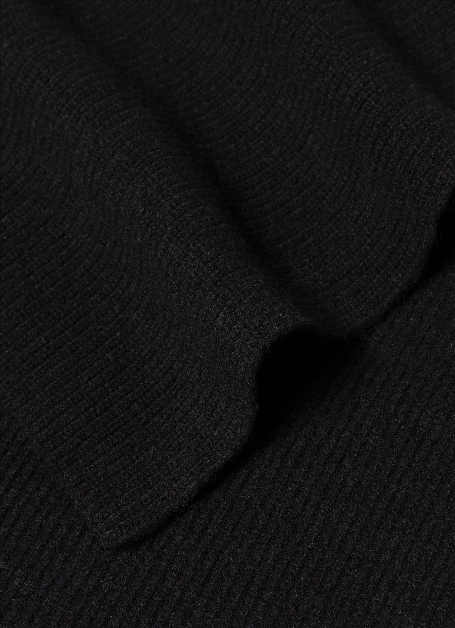 Classic Black Cashmere Ribbed Scarf