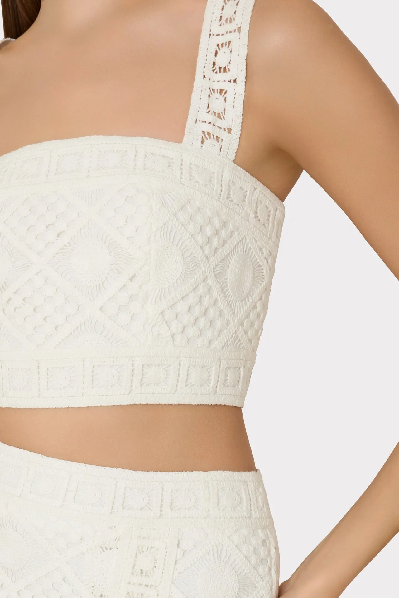 Stylish Crochet Crop Top with Diamonds