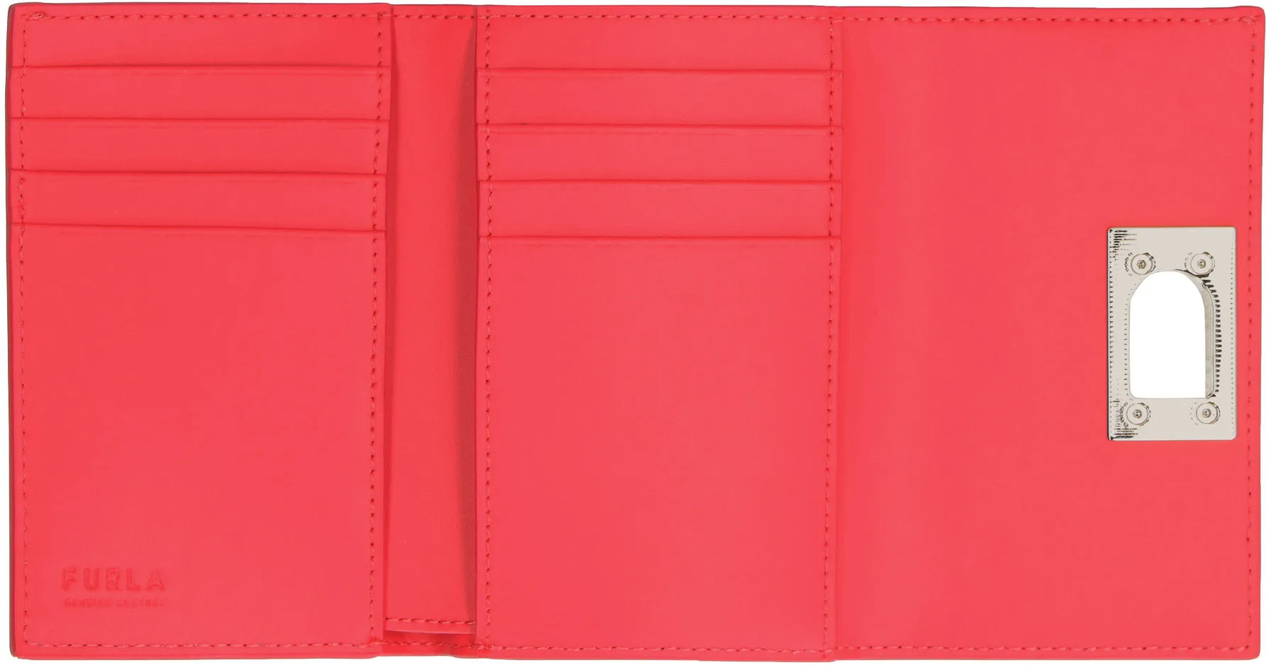 Twist-Lock Bifold Wallet