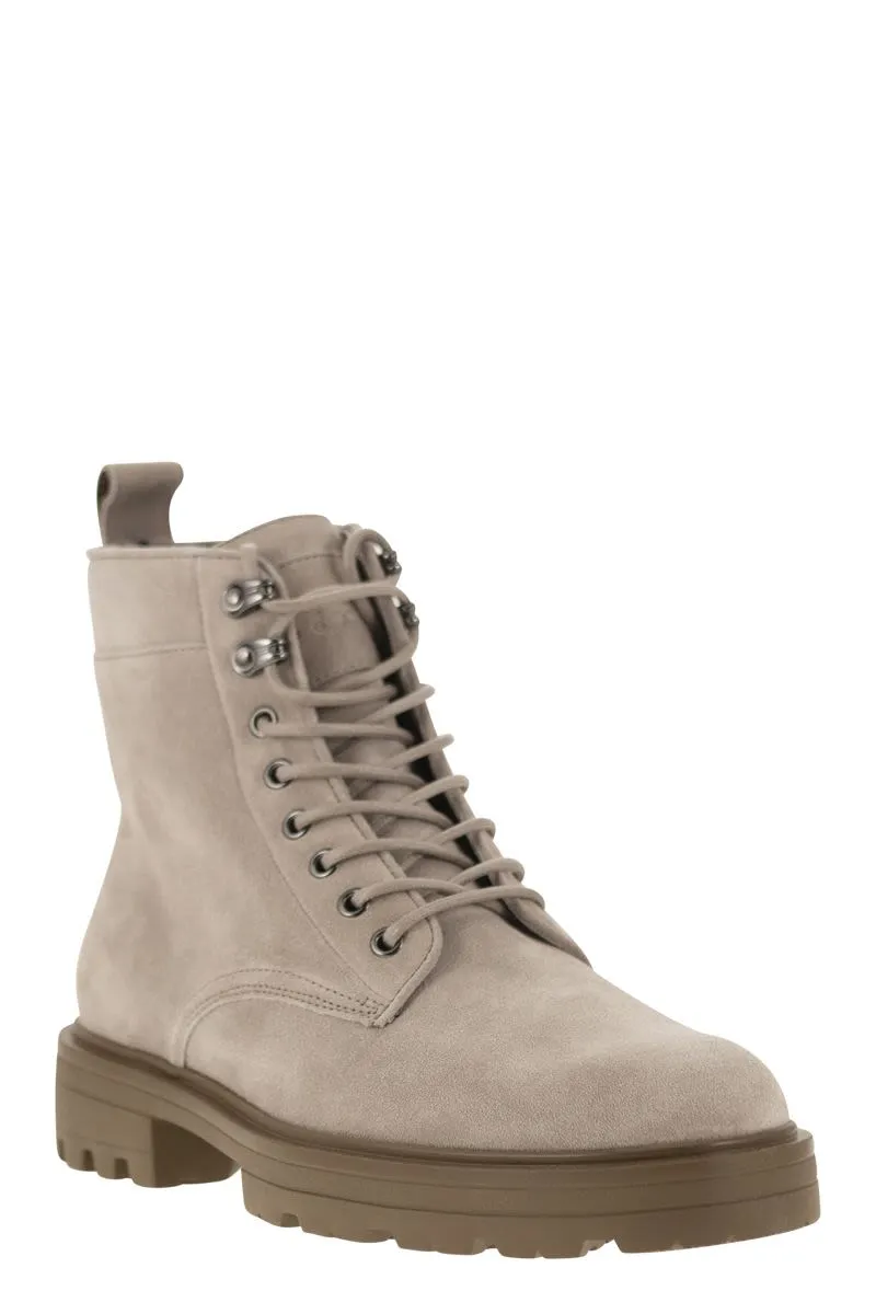 Hogan Contemporary Urban Suede Boots - 5 cm Shaft