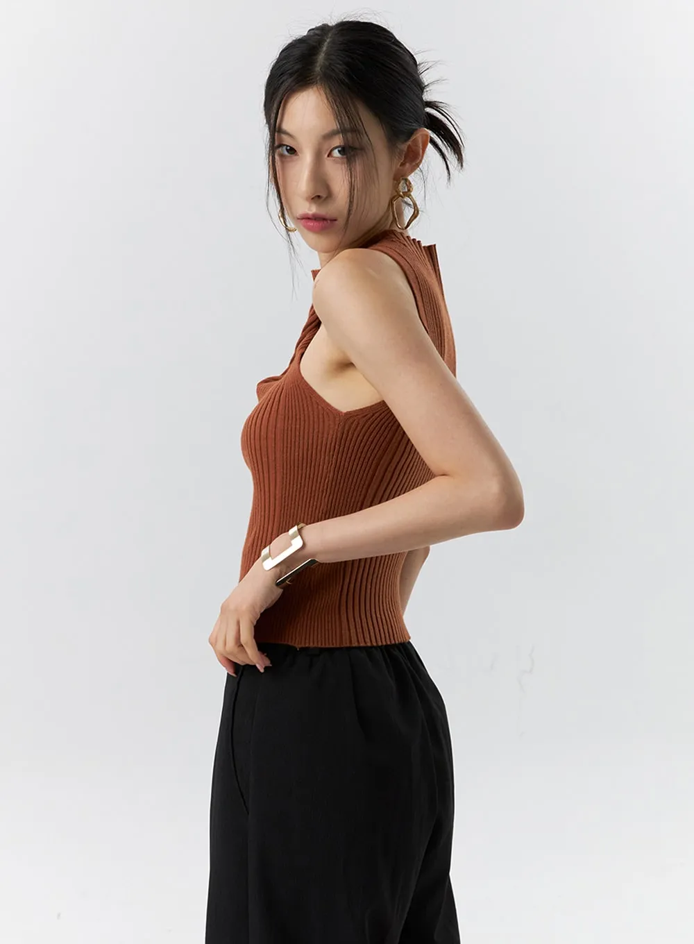 IL326 Halter Neck Ribbed Top