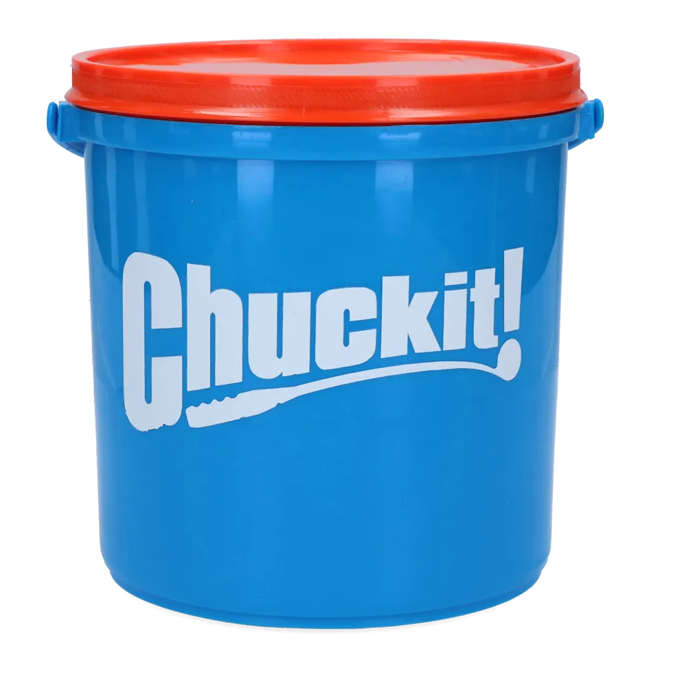 Chuckit Bucket with Medium 8-Pack Ultra Balls