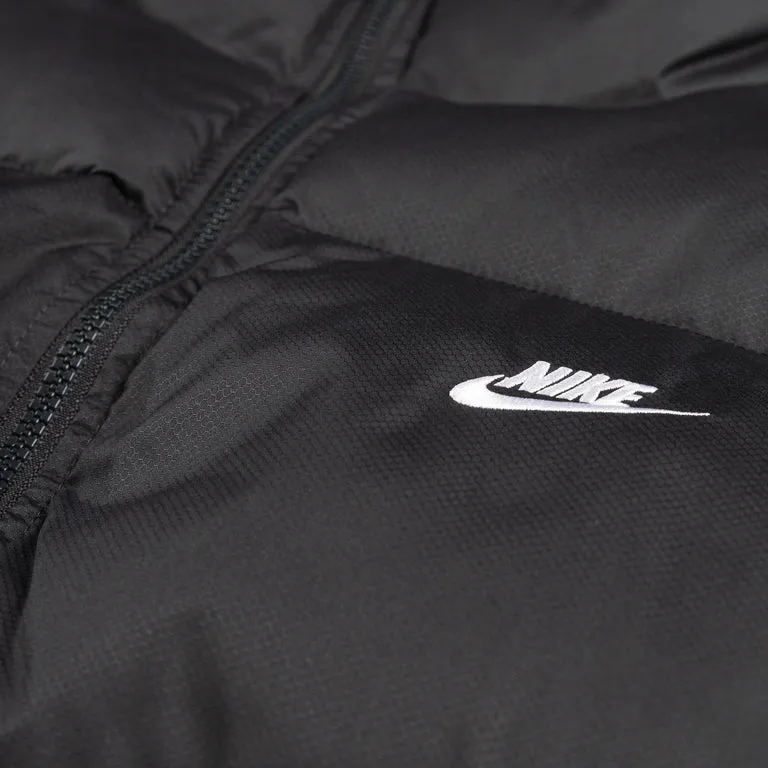 Nike Club Water Repellent Puffer Vest Black / White