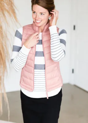 Packable Puffer Vest in Mauve