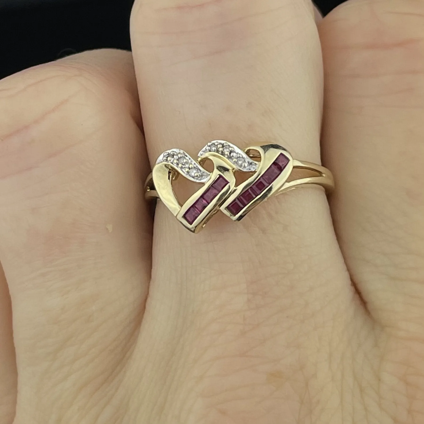 10K Gold Diamond Ruby Heart Ring Size 8